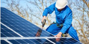 Installation Maintenance Panneaux Solaires Photovoltaïques à Plouneour-Menez